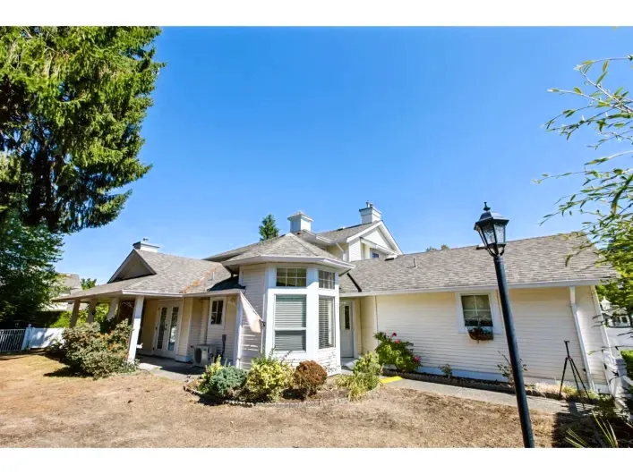 18 9208 208 STREET, Langley