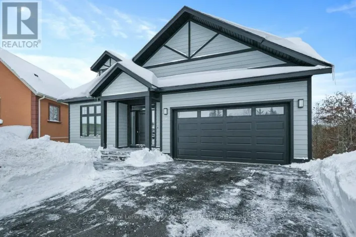 18 AVERY COURT, Parry Sound