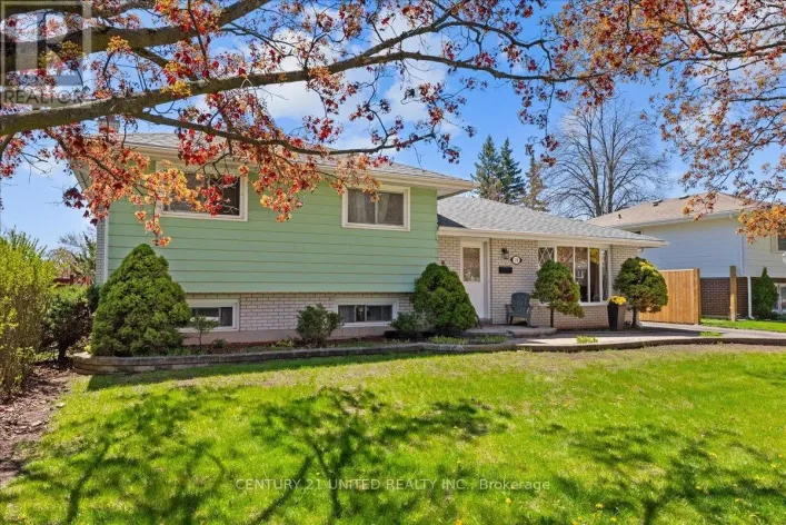 18 BELVEDERE ROAD, Quinte West