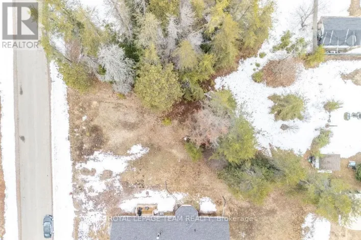 18 BIRCHVIEW DRIVE, Madawaska Valley