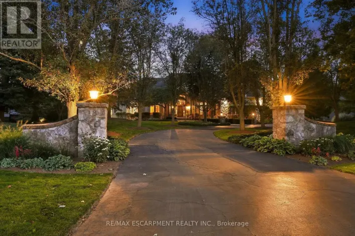 18 BLACKBERRY PLACE, Hamilton
