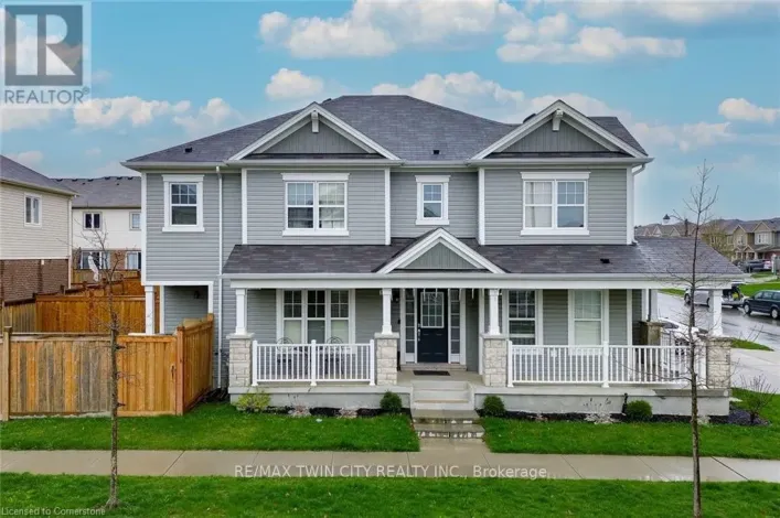 18 BLUE OAK STREET, Kitchener