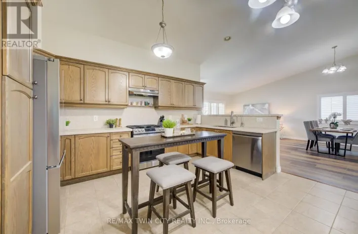 18 CHERRY AVENUE, West Lincoln