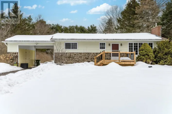 18 Cook Avenue, Wilmot