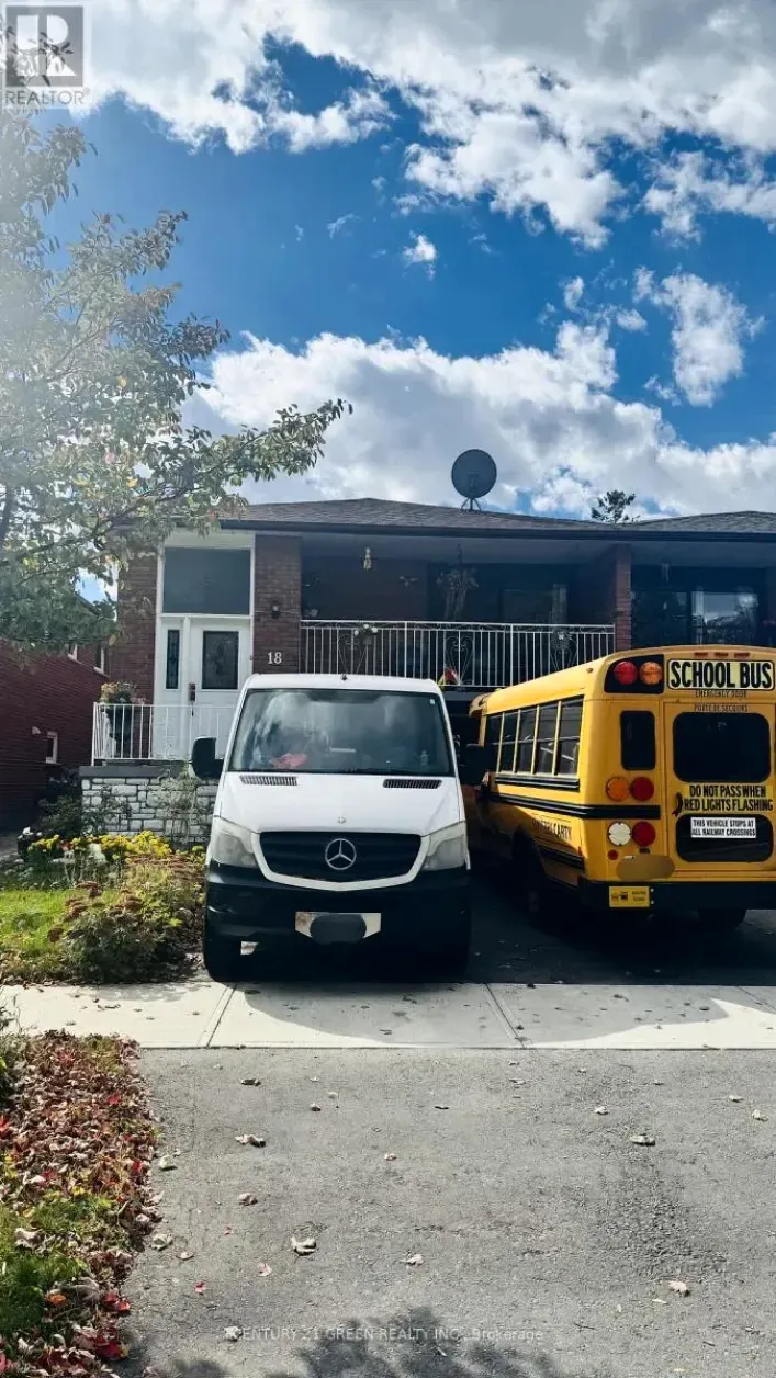 18 CURTIS DRIVE, Brampton