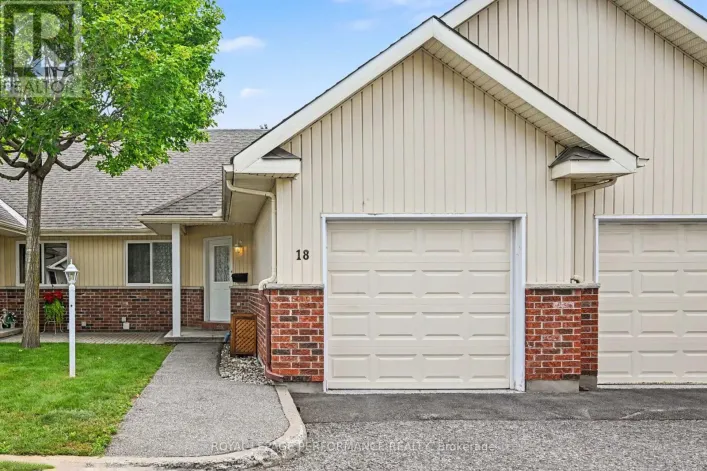 18 DAPHNE CRESCENT, Ottawa