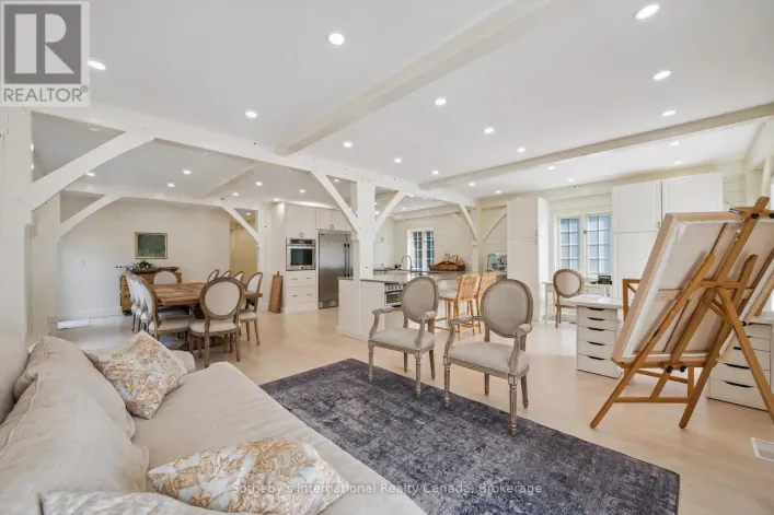 18 EAST MILL STREET, Centre Wellington