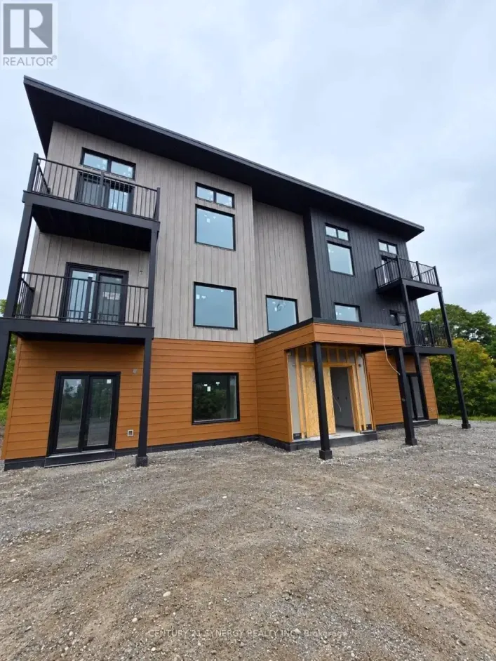 18 EDWARD STREET, Quinte West
