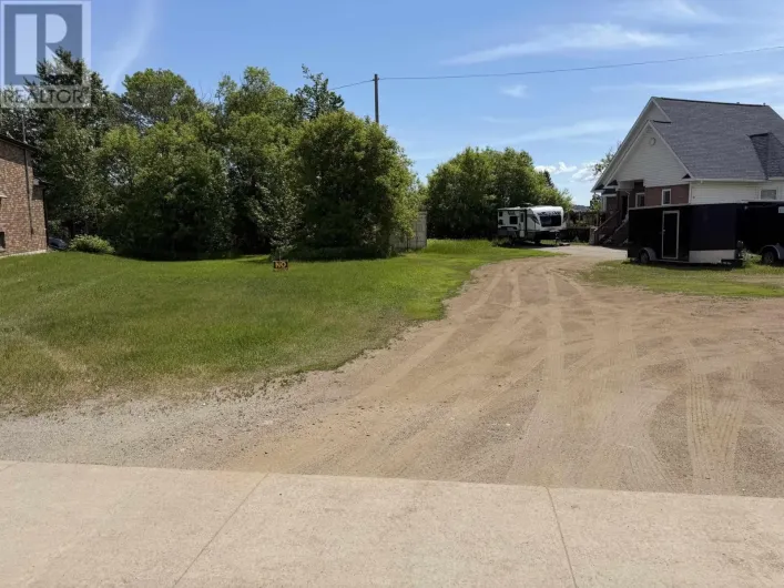 18 Front ST, Nipigon