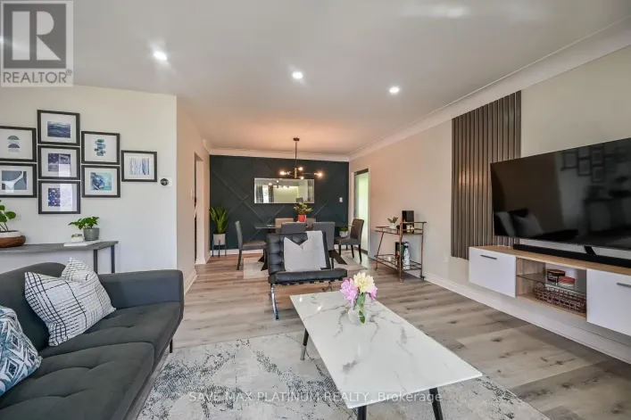 18 GARDENIA COURT, Hamilton