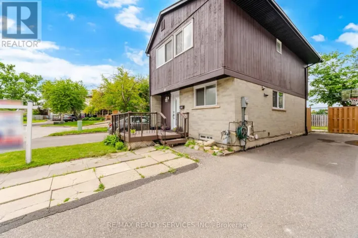 18 GOLD PINE COURT, Brampton