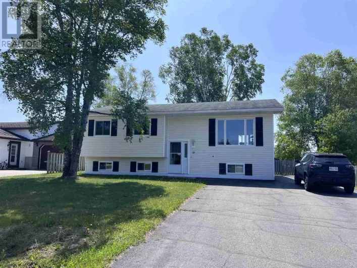 18 Graham CRES, Marathon