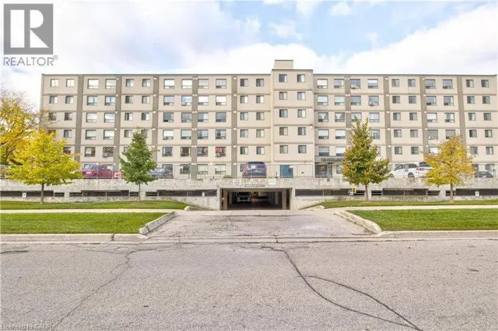 18 HOLBORN Court Unit# 104, Kitchener