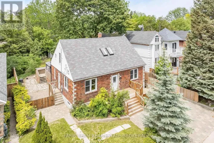 18 HOLGATE STREET, Barrie