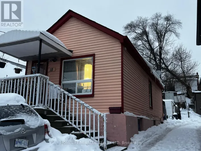 18 HOLMESDALE CRESCENT, Toronto