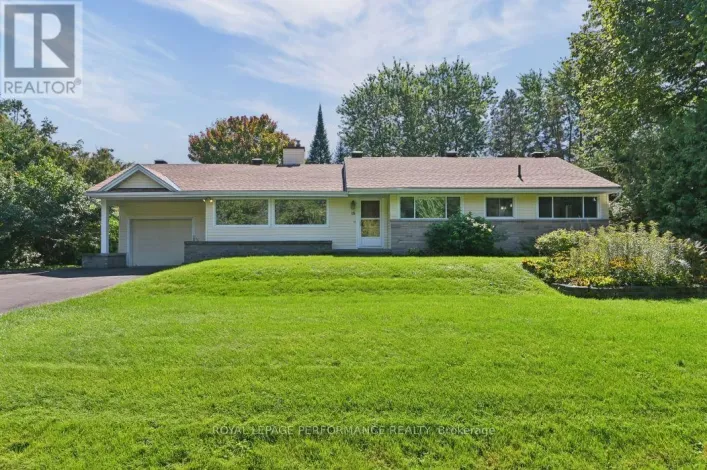 18 HONEY GABLES DRIVE, Ottawa