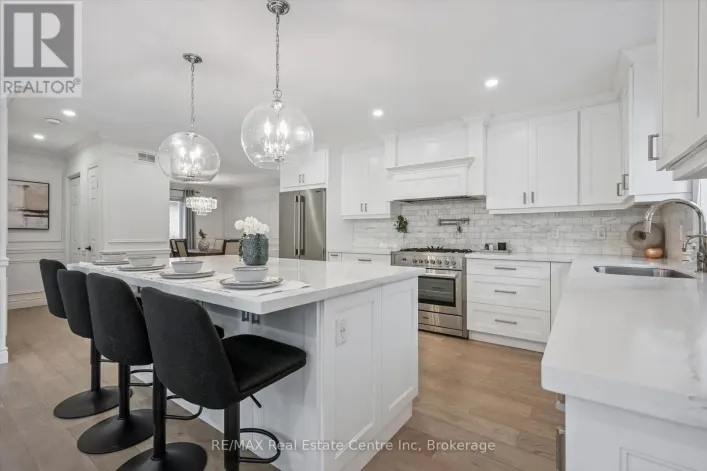 18 KEYS CRESCENT, Guelph