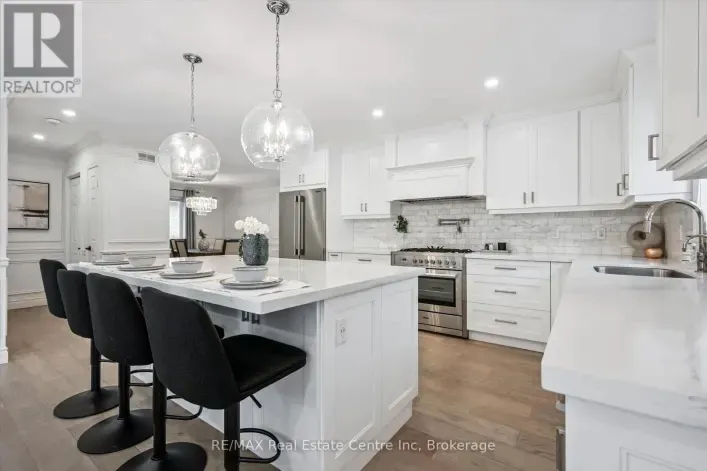 18 KEYS CRESCENT, Guelph