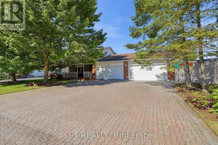 18 LOUISE CRESCENT, Russell