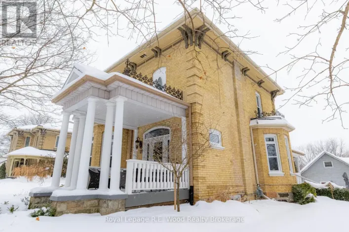 18 MAIN STREET E, Norwich