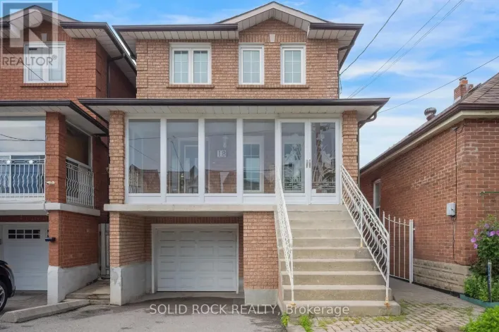 18 MAPLE BUSH AVENUE, Toronto