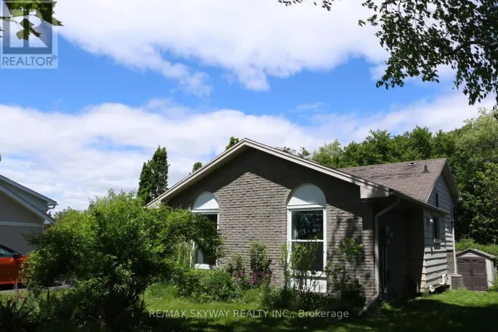 18 MATTHEW COURT, Kitchener