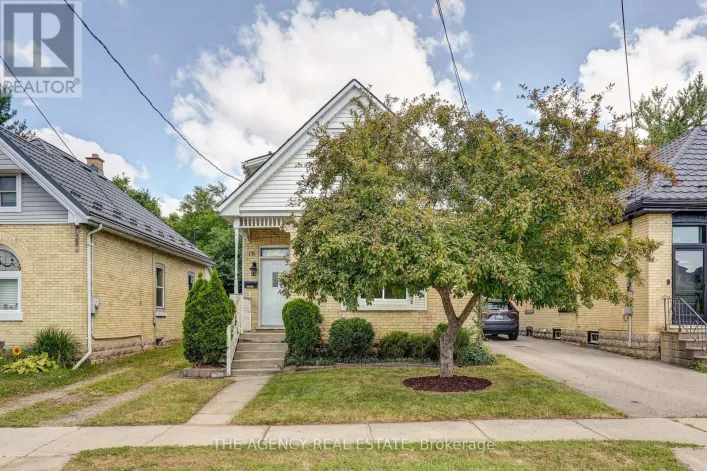 18 MAY STREET, London East