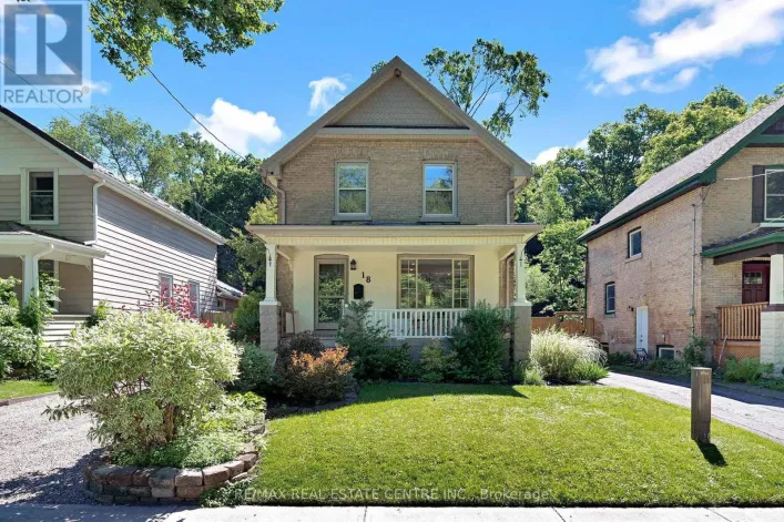 18 MCALPINE AVENUE, London South