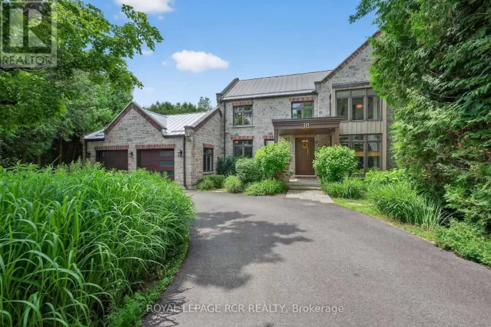 18 MOUNT HAVEN CRESCENT, East Luther Grand Valley