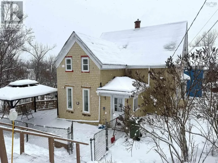 18 Oak Street, Trenton