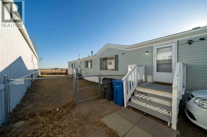 18 Oxford Lane SW, Medicine Hat