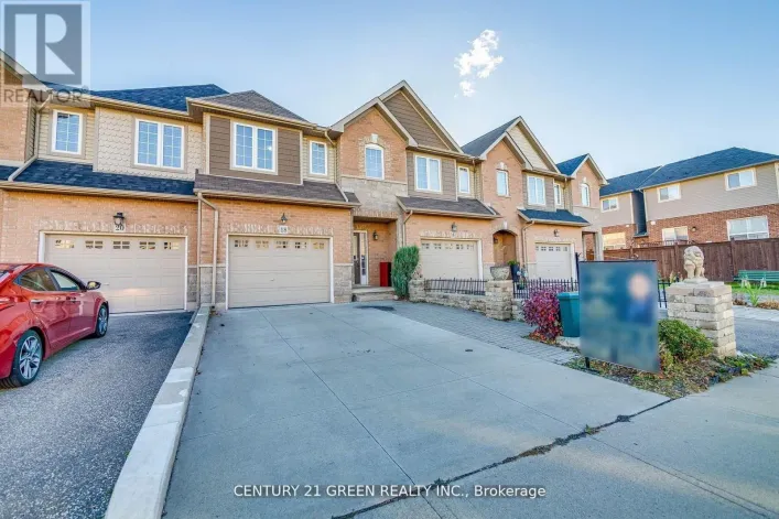 Row / Townhouse for sale: 18 PALACEBEACH TRAIL, Hamilton