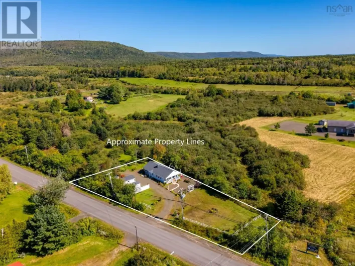 18 Parker Mountain Road, Granville Ferry