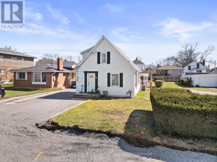 18 PATRICIA AVENUE, Welland