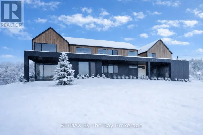 18 RAINTREE COURT, Clearview