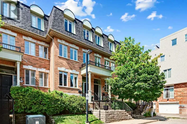 Row / Townhouse for sale: 18 SARGENT LANE, Toronto