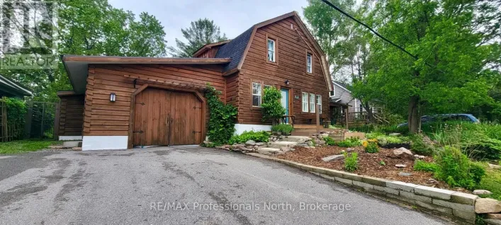18 ST. GERMAINE STREET, Minden Hills