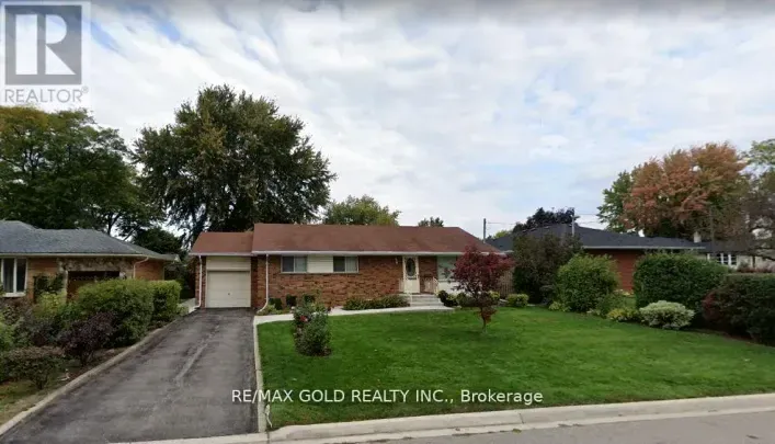 18 SUBURBAN DRIVE, Mississauga