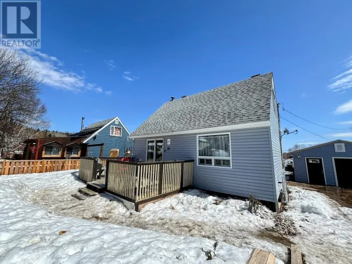 18 Swallow DR, Manitouwadge