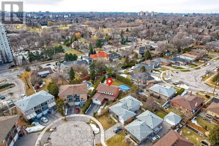 18 TERRYELLEN CRESCENT, Toronto