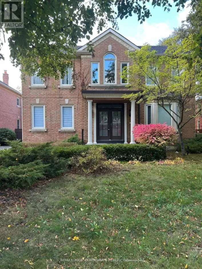 18 THEOBALDS CIRCLE, Richmond Hill