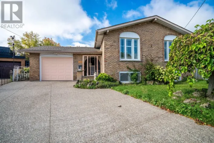 18 VILLA COURT, Hamilton