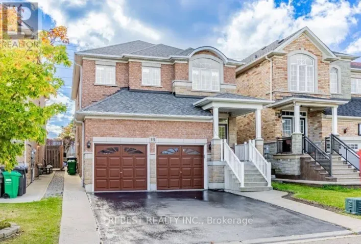18 VILLAGE LAKE CRESCENT, Brampton