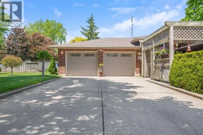 18 WOODLAND AVENUE, Chatham
