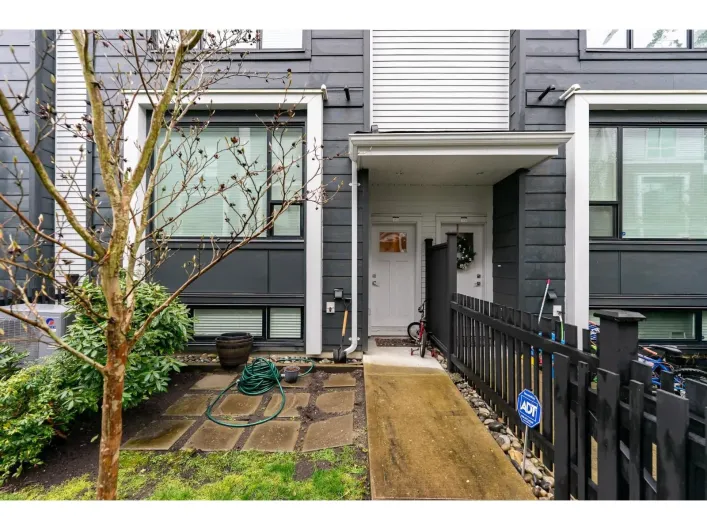 180 2277 OAK MEADOWS DRIVE, Surrey