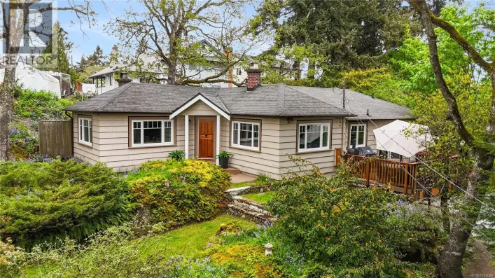 180 Island Hwy, View Royal