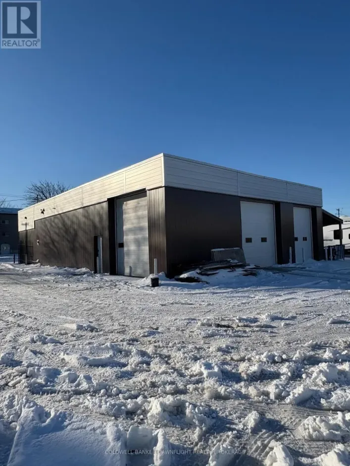 180 VICTORIA STREET W, South Huron