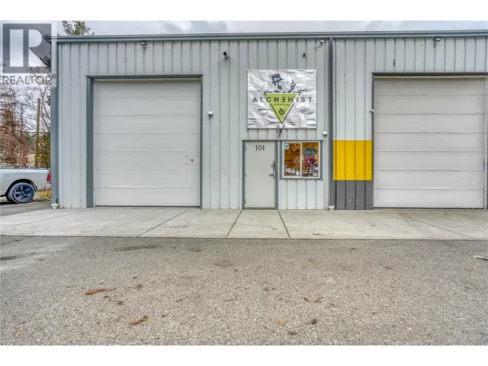 18006 Bentley Road Unit# 101, Summerland