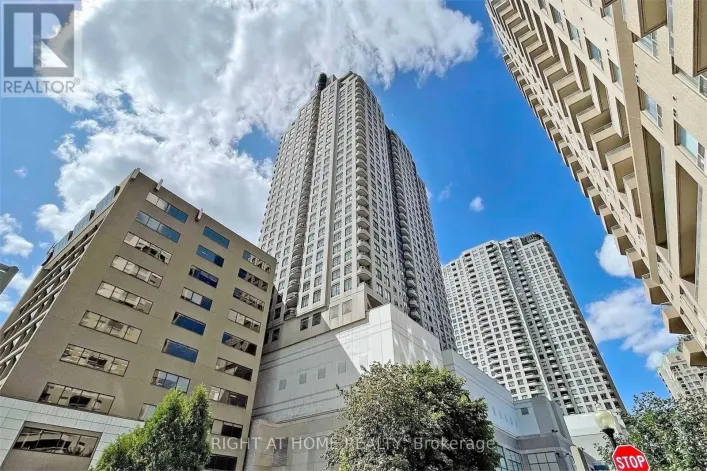 1801 - 8 HILLCREST AVENUE, Toronto