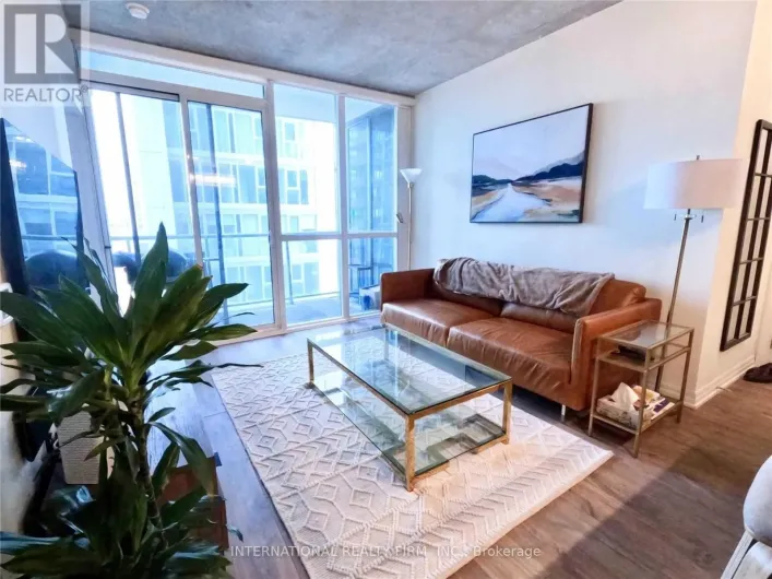 Apartment for rent: 1801 - 88 BLUE JAYS WAY, Toronto